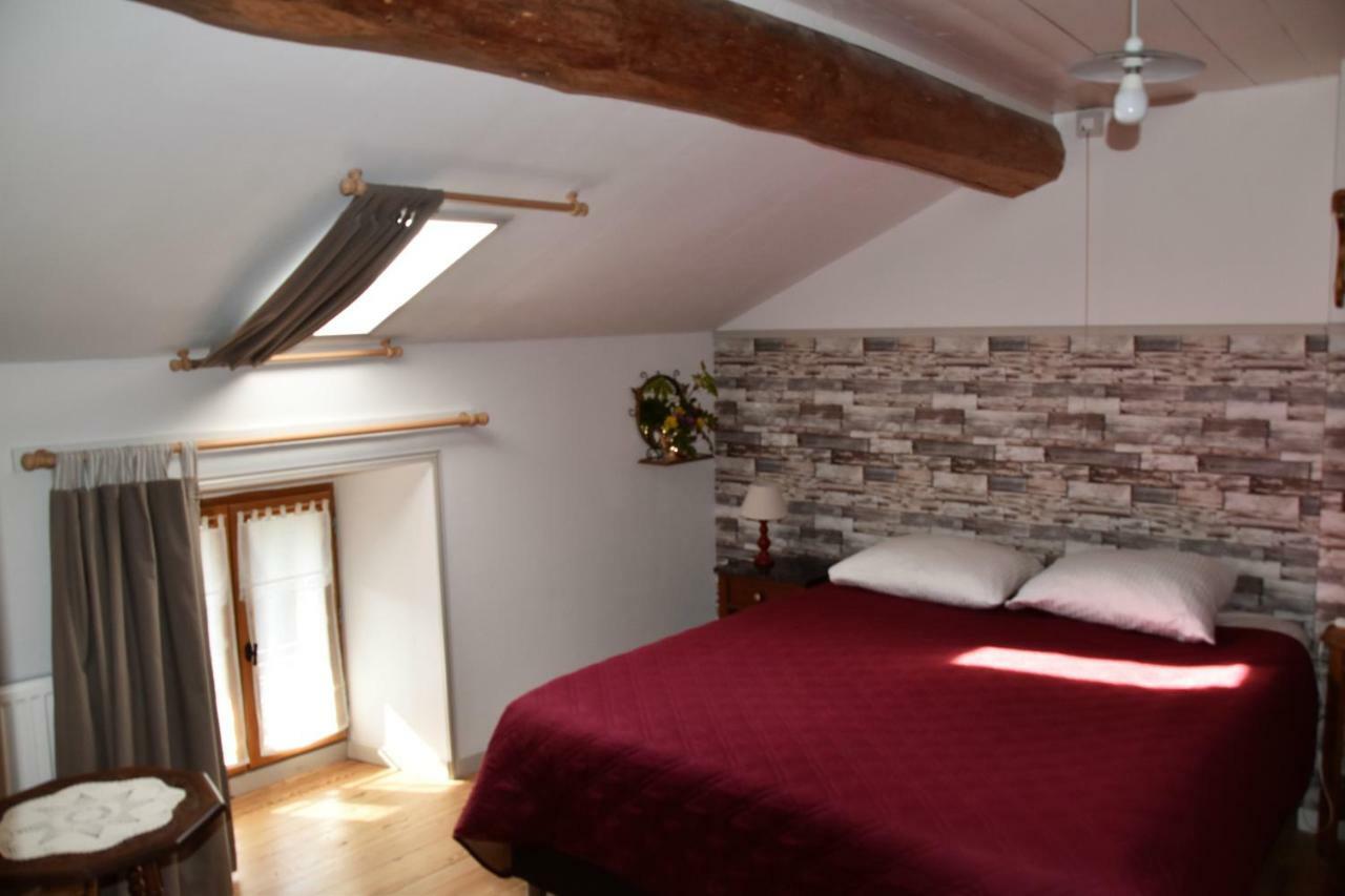 L'Embellie Bed & Breakfast Bertignat Екстериор снимка